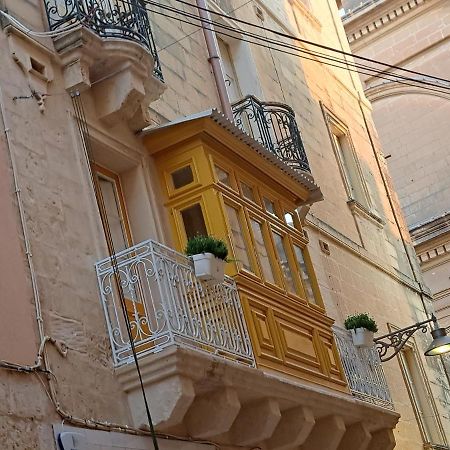 Ta' Wenzu Apartment Биргу Екстериор снимка