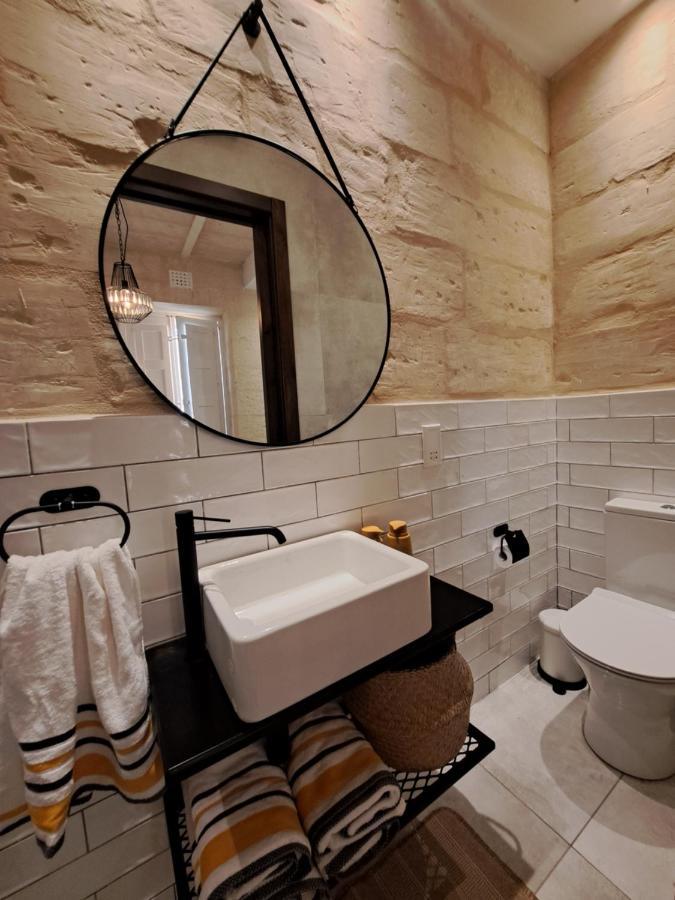 Ta' Wenzu Apartment Биргу Екстериор снимка
